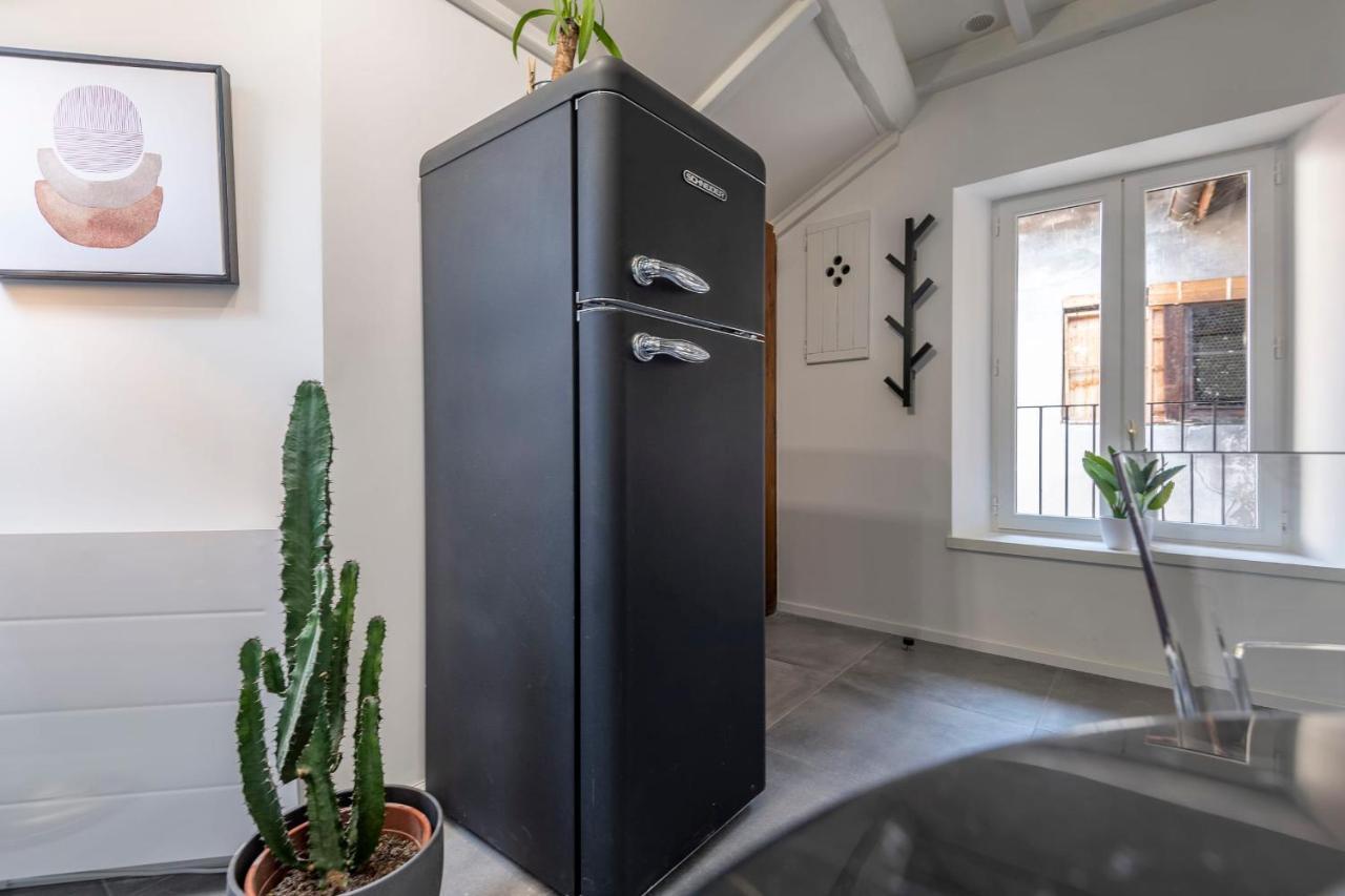 Nice T2 Apartment In The Heart Of The Old Town Of Annecy Near The Lake Exteriör bild